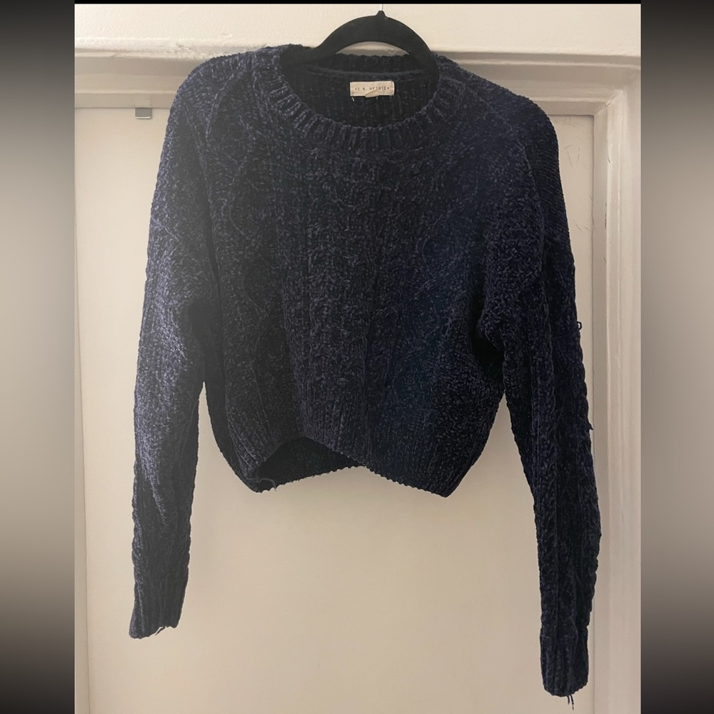 La Hearts Midnight Blue Cable‎ Knit Sweater size Small